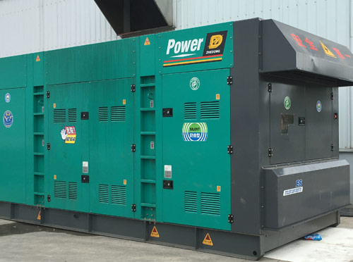 晋源升级发电机组的过程中需要注意哪些安全事项？