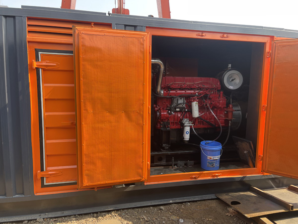 晋源柴油发电机组在高温环境下运行时需要注意哪些问题？